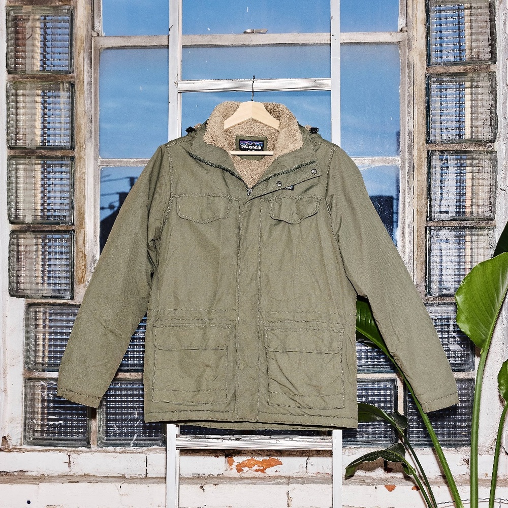 Patagonia Men's Khaki and Green Parka